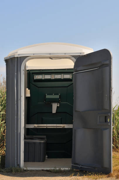 Portable Toilet Options We Offer in Flint, MI