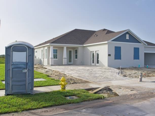 Best Porta potty rental near me  in Flint, MI
